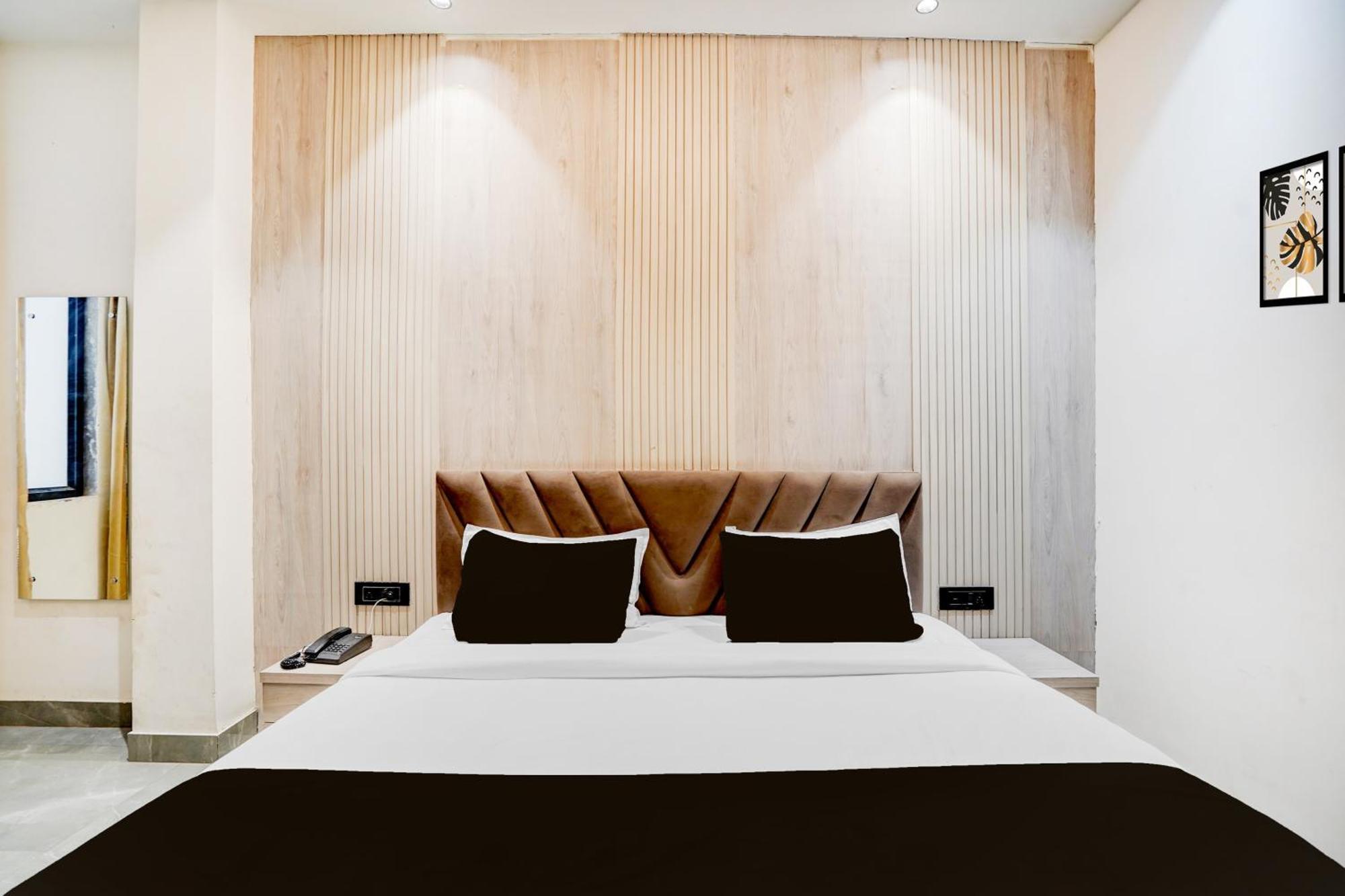 O Np Palace Hotel *