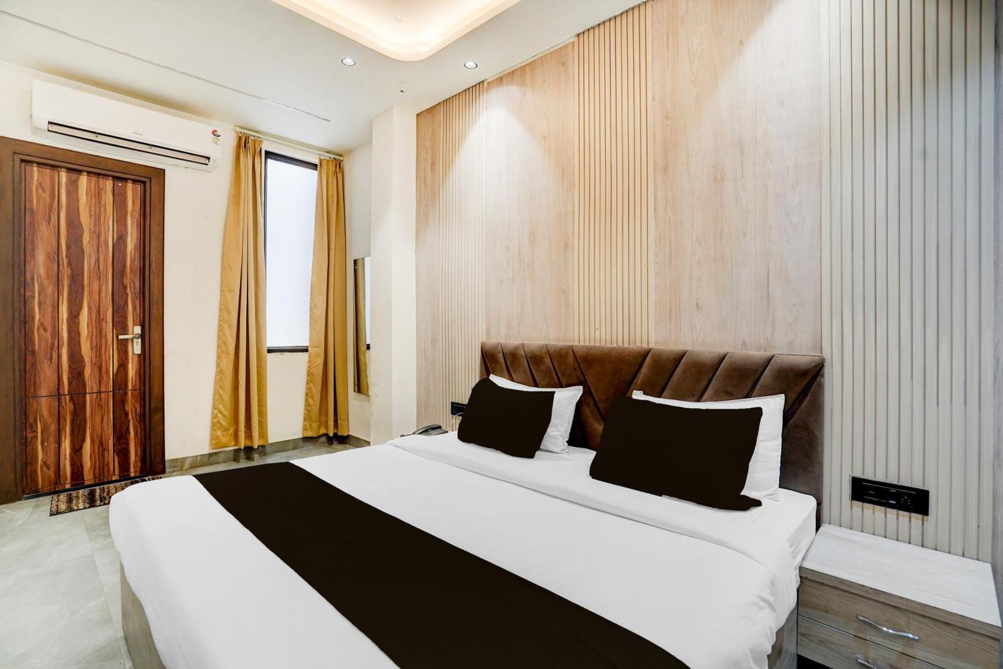 Hotel O Np Palace *
