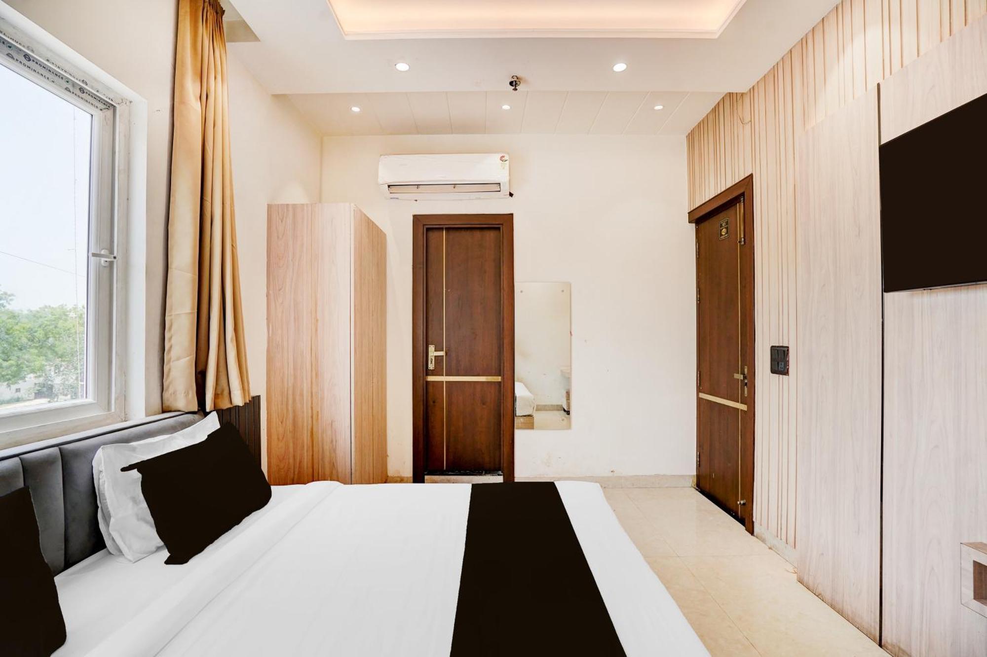 O Np Palace * Agra (Uttar Pradesh)