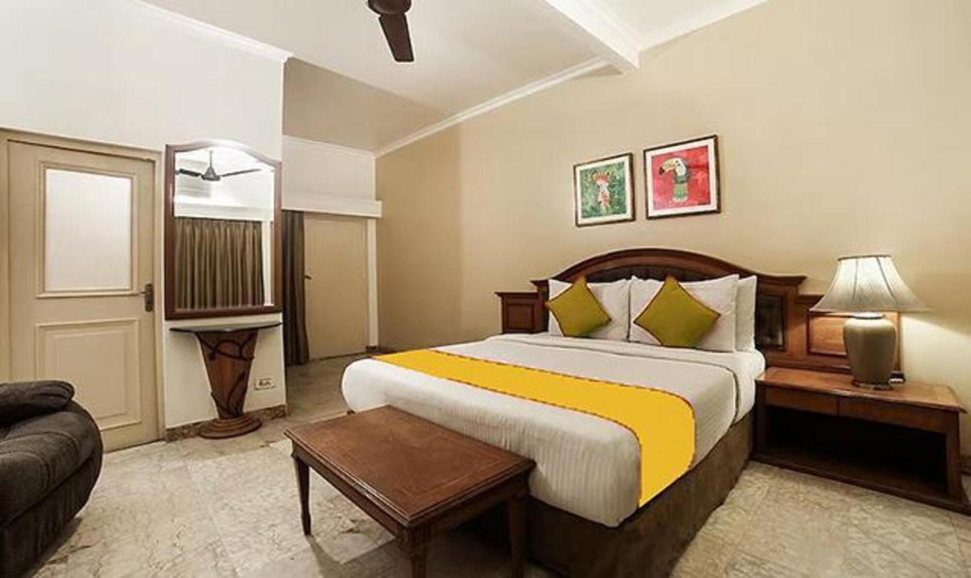 Fabhotel The Dayal - 24 Kms From Delhi Gate, 5 Kms From Hotel 4*