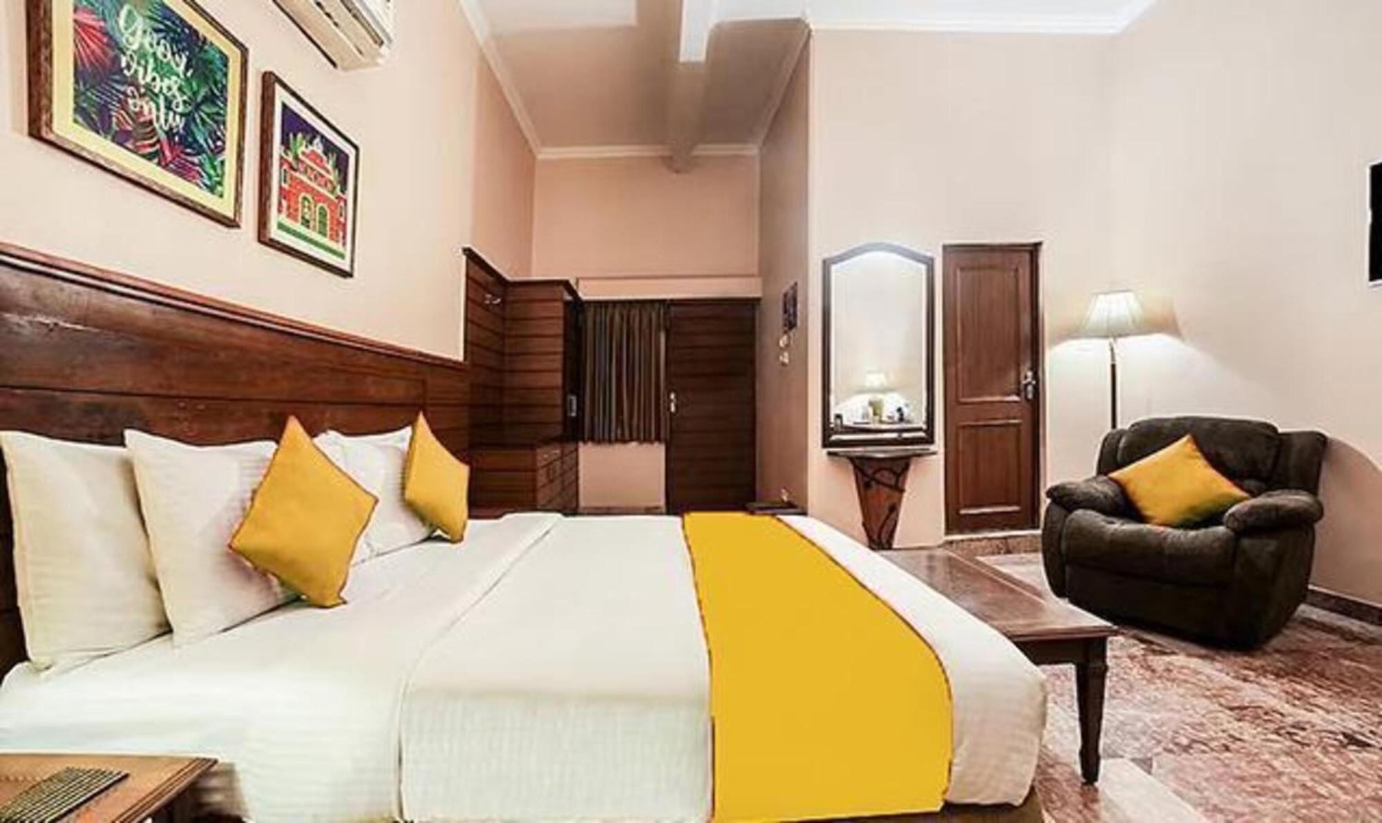 Hotel Fabhotel The Dayal - 24 Kms From Delhi Gate, 5 Kms From Agra (Uttar Pradesh)