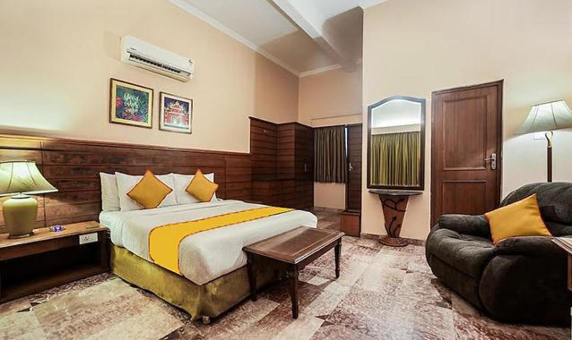 Fabhotel The Dayal - 24 Kms From Delhi Gate, 5 Kms From Agra (Uttar Pradesh)