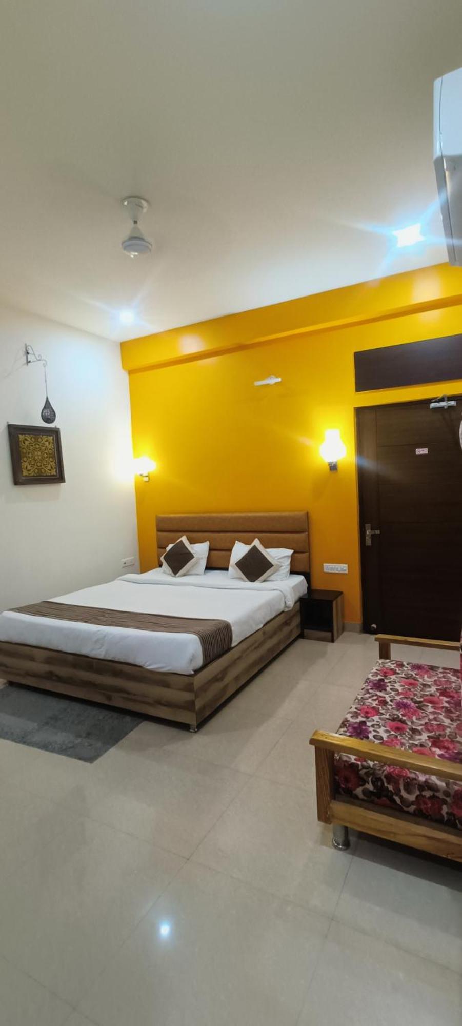 Homestay The Hideout - Near Taj *