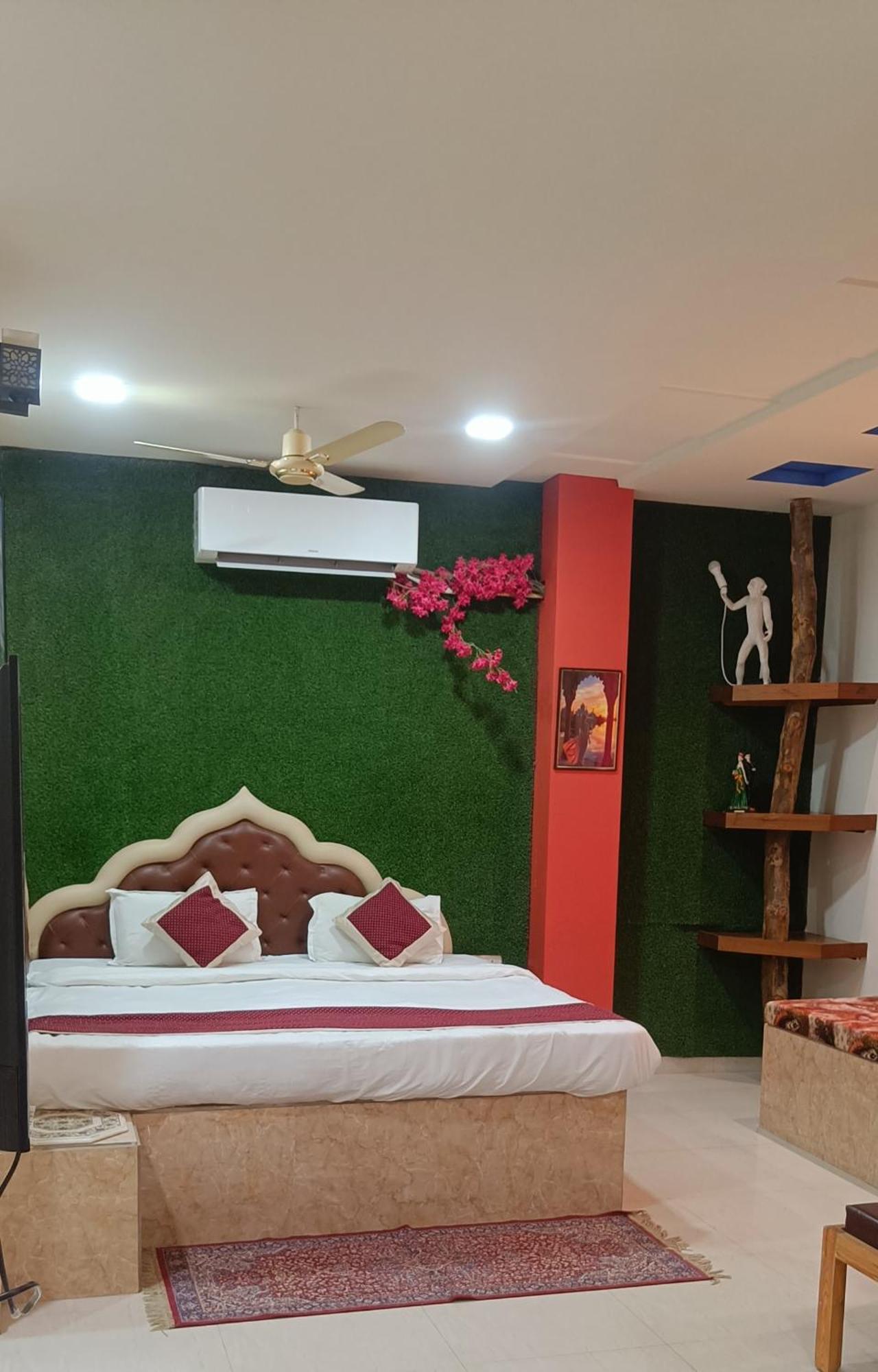 Homestay The Hideout - Near Taj