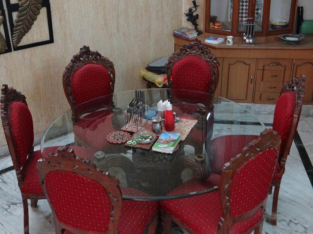 N.homestay * Agra (Uttar Pradesh)