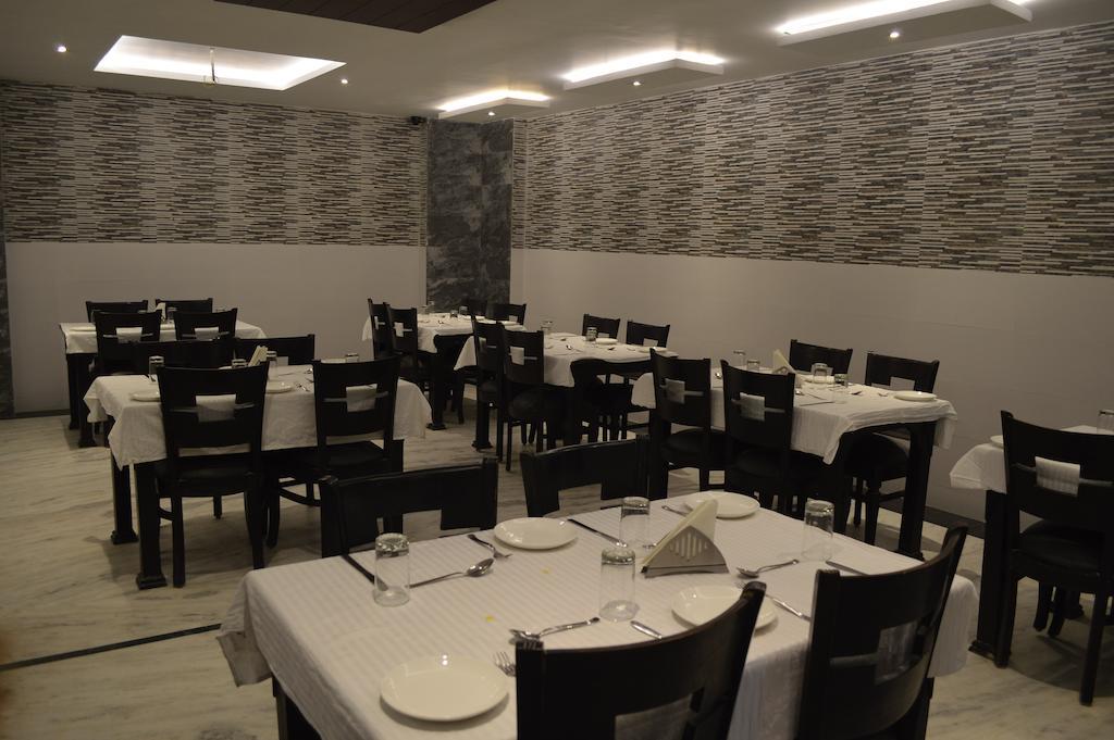Hotel Optimum Tara Palace @ Taj 3*