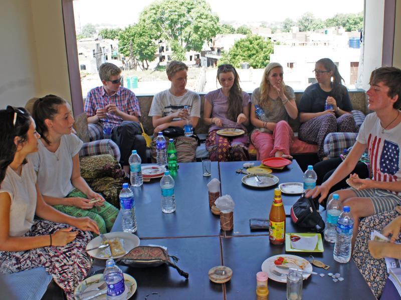 Hostel Friends & *