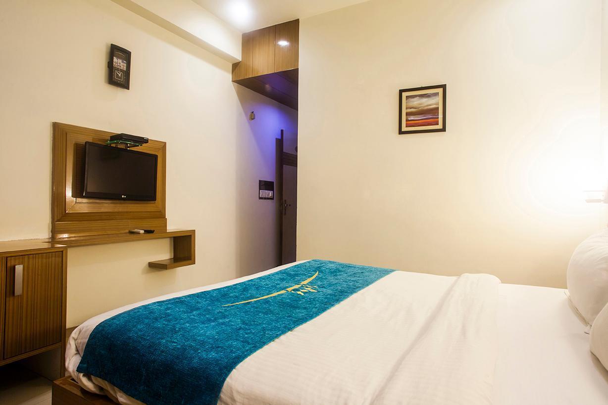 Poonam Plaza Inn 2*