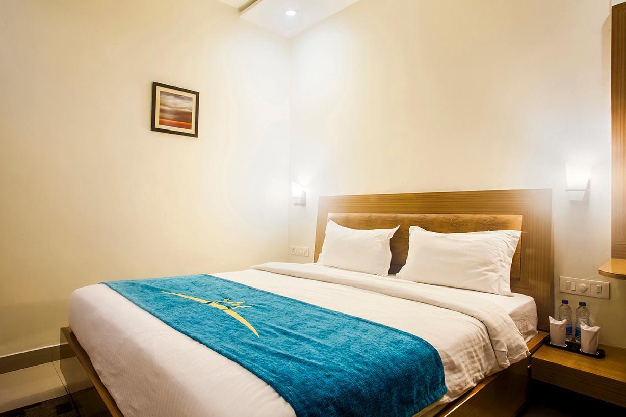 Poonam Plaza Inn