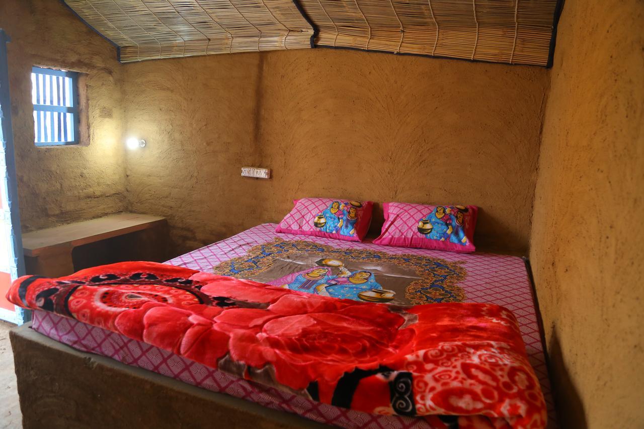 Village Agra (Uttar Pradesh)
