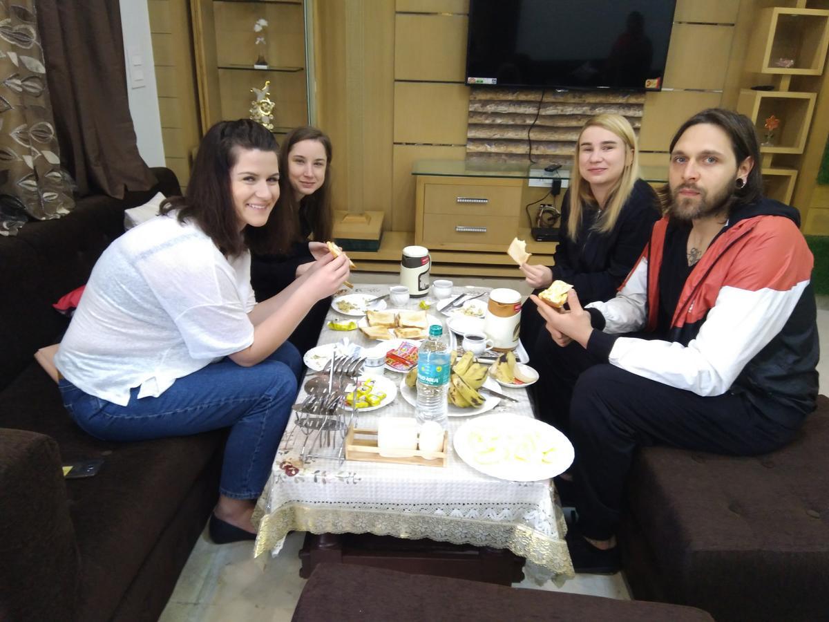 Taj Square A Luxurious Family Homestay *