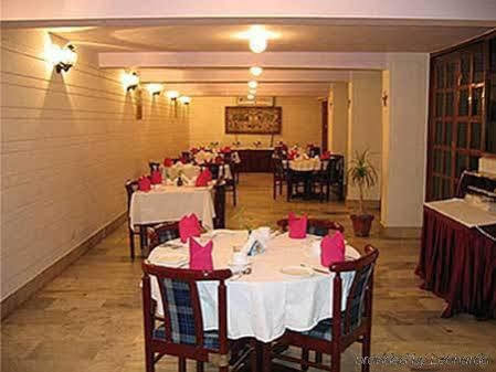 Hotel Atithi 3*