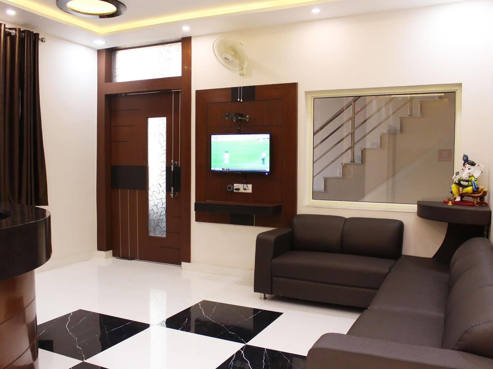 Oyo 3202 Gayatri Residency 3* Agra (Uttar Pradesh)