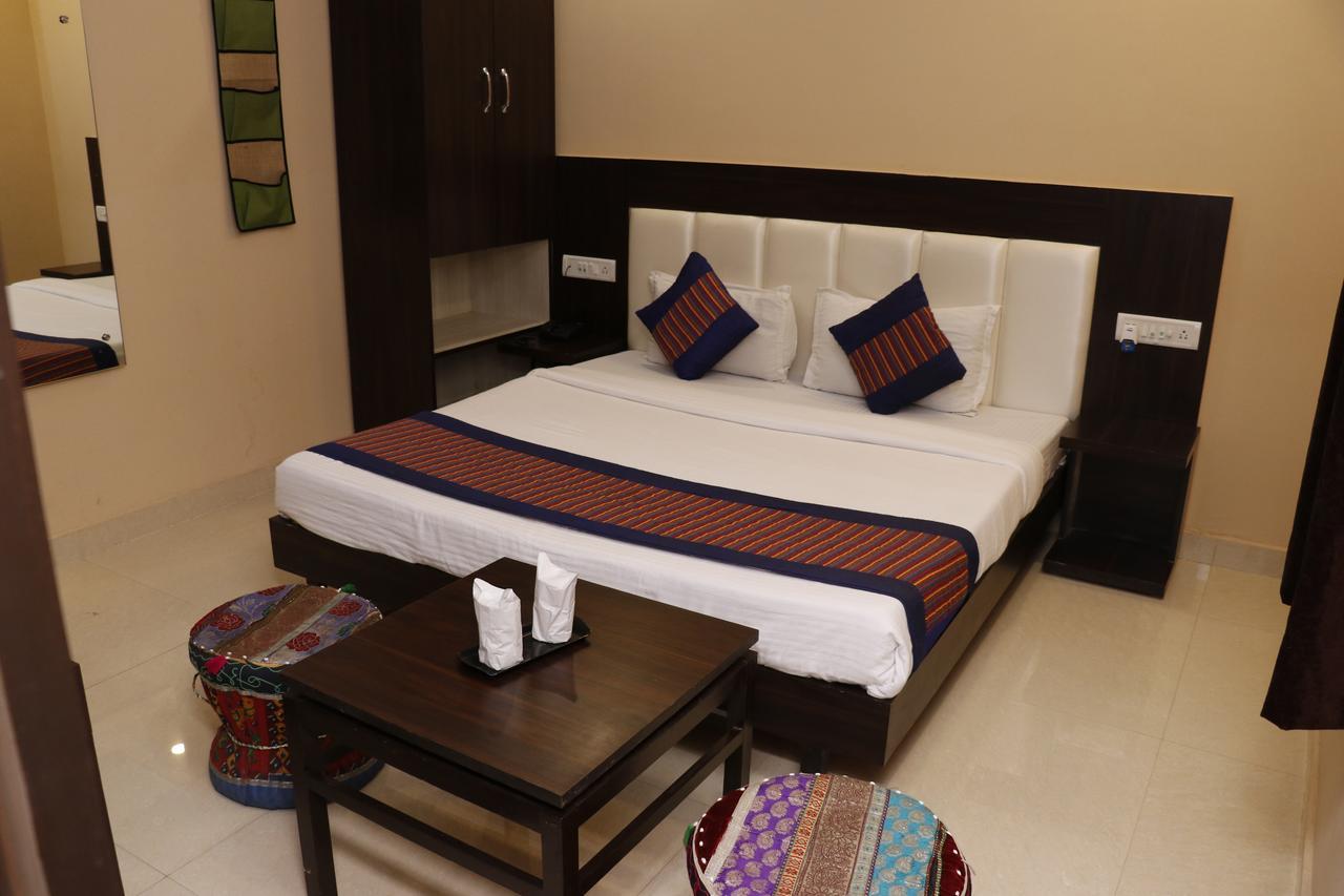 Taj Haveli Agra - Walkable Distance From Taj Mahal Hotel