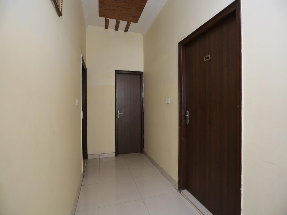 Oyo 12221 M House Hotel Agra (Uttar Pradesh)