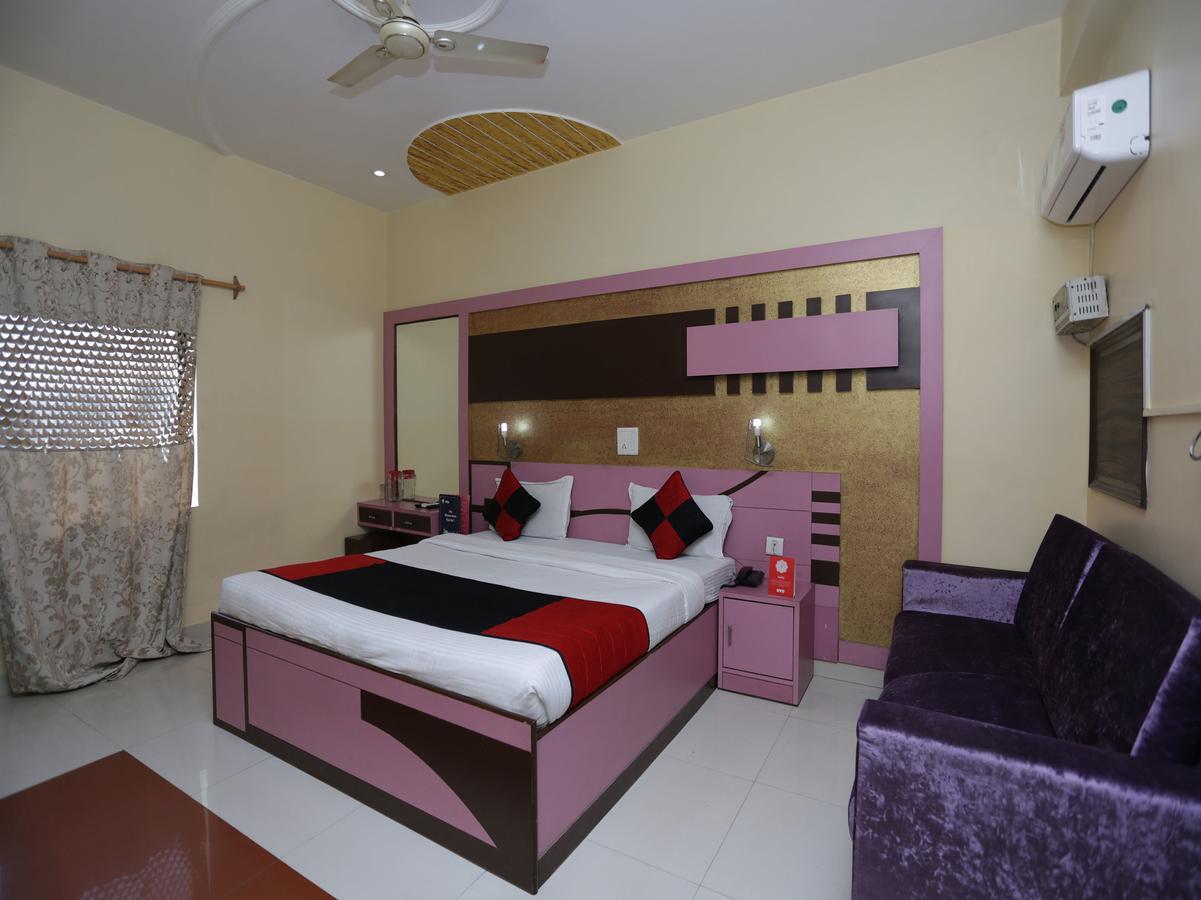 Oyo 12221 M House Hotel Agra (Uttar Pradesh)