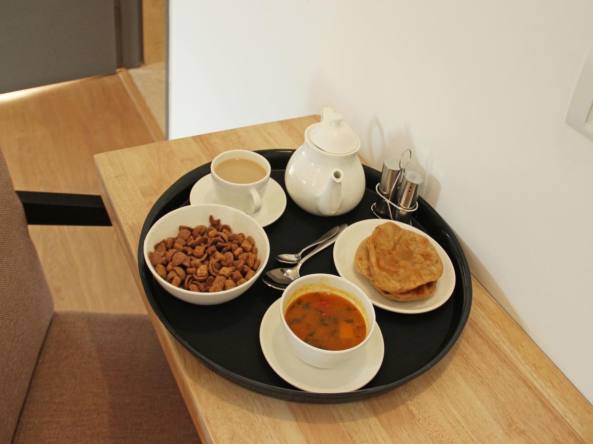 Oyo 12221 M House Hotel 3*