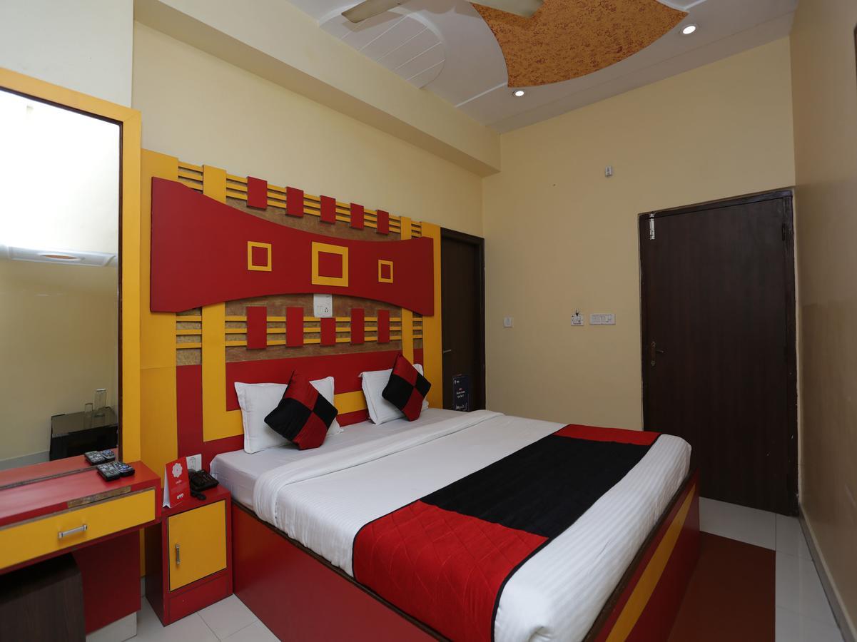 Hotel Oyo 12221 M House Agra (Uttar Pradesh)