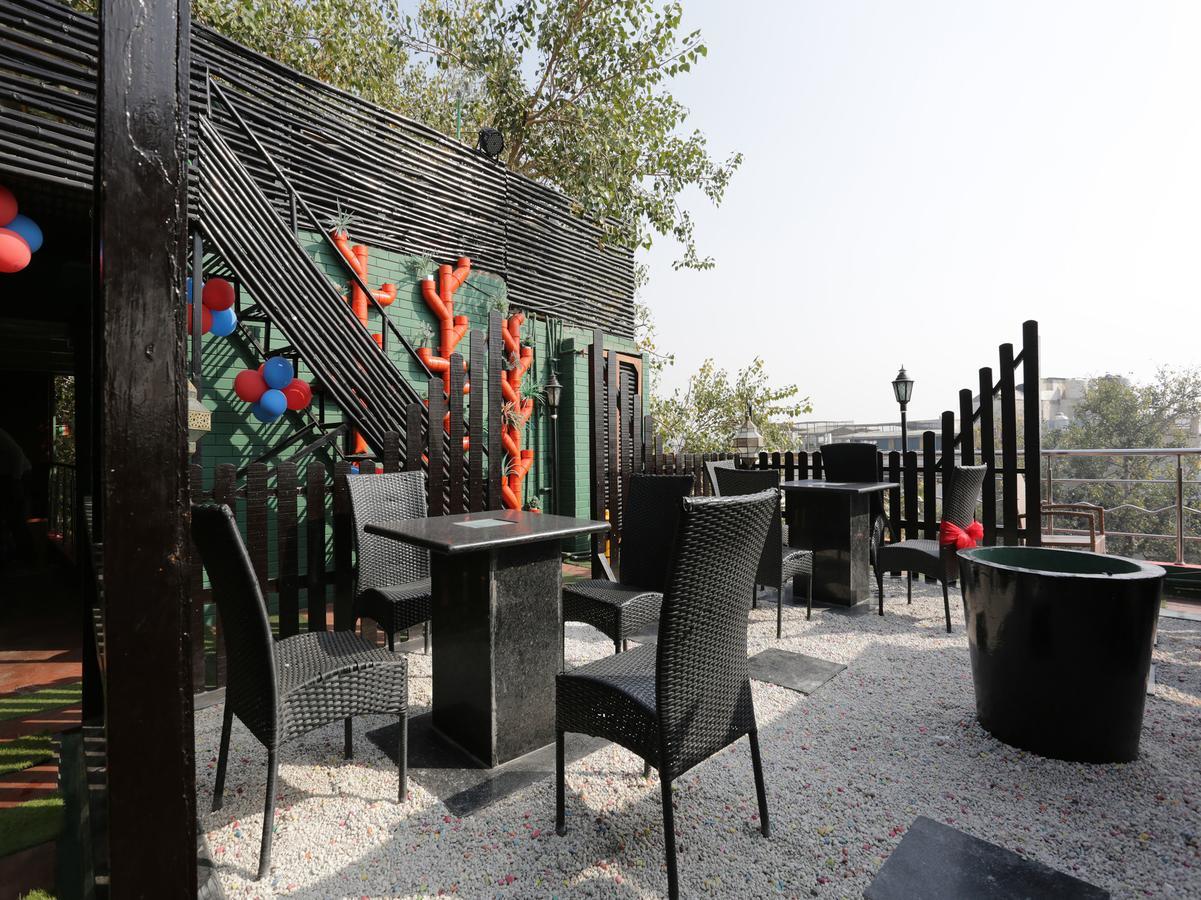 Hotel Oyo 12221 M House 3*