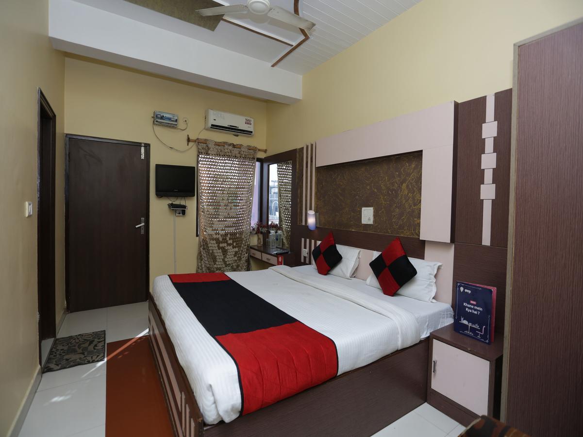 Oyo 12221 M House Hotel Agra (Uttar Pradesh)