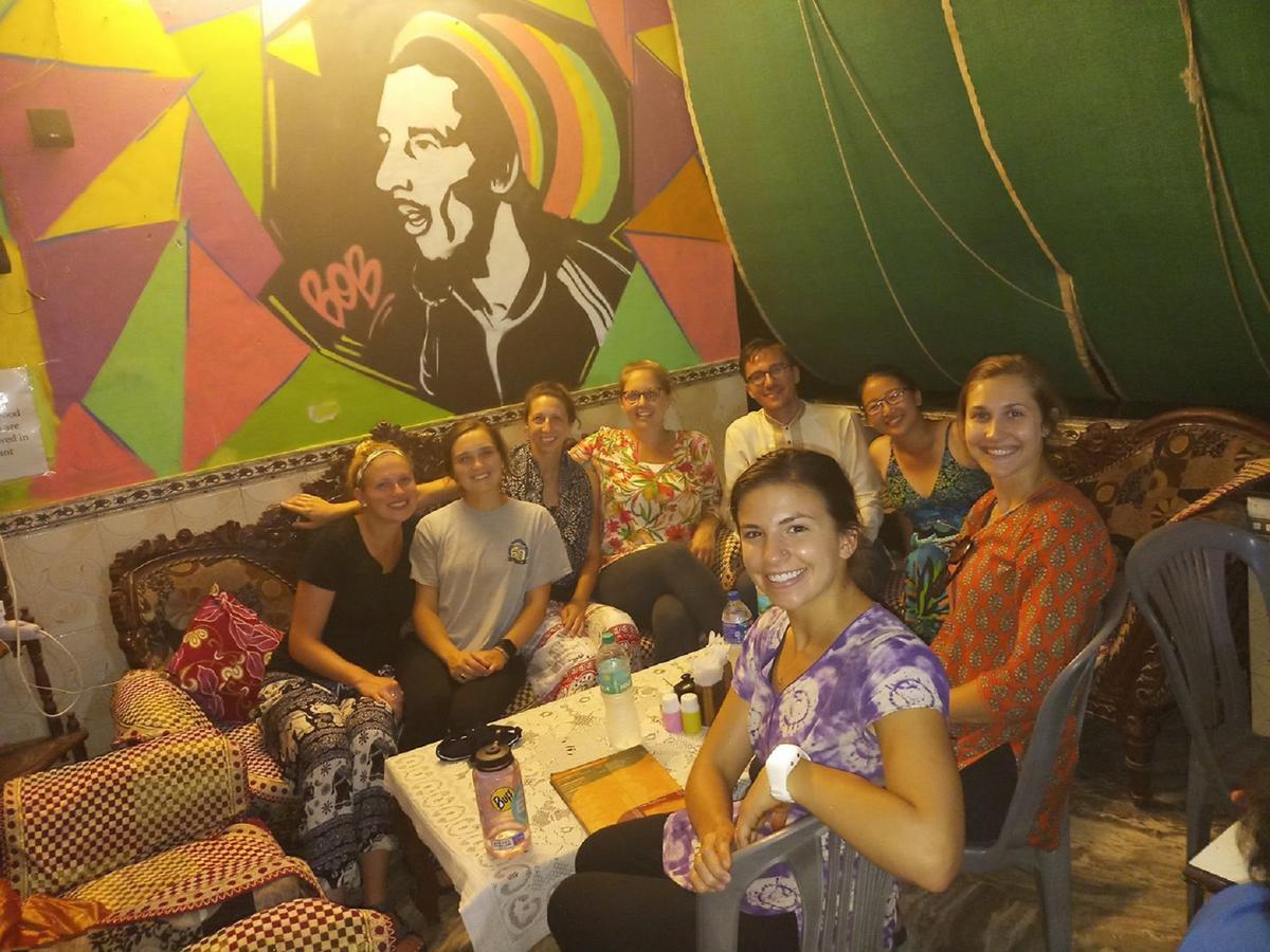 Hostel Friends & *