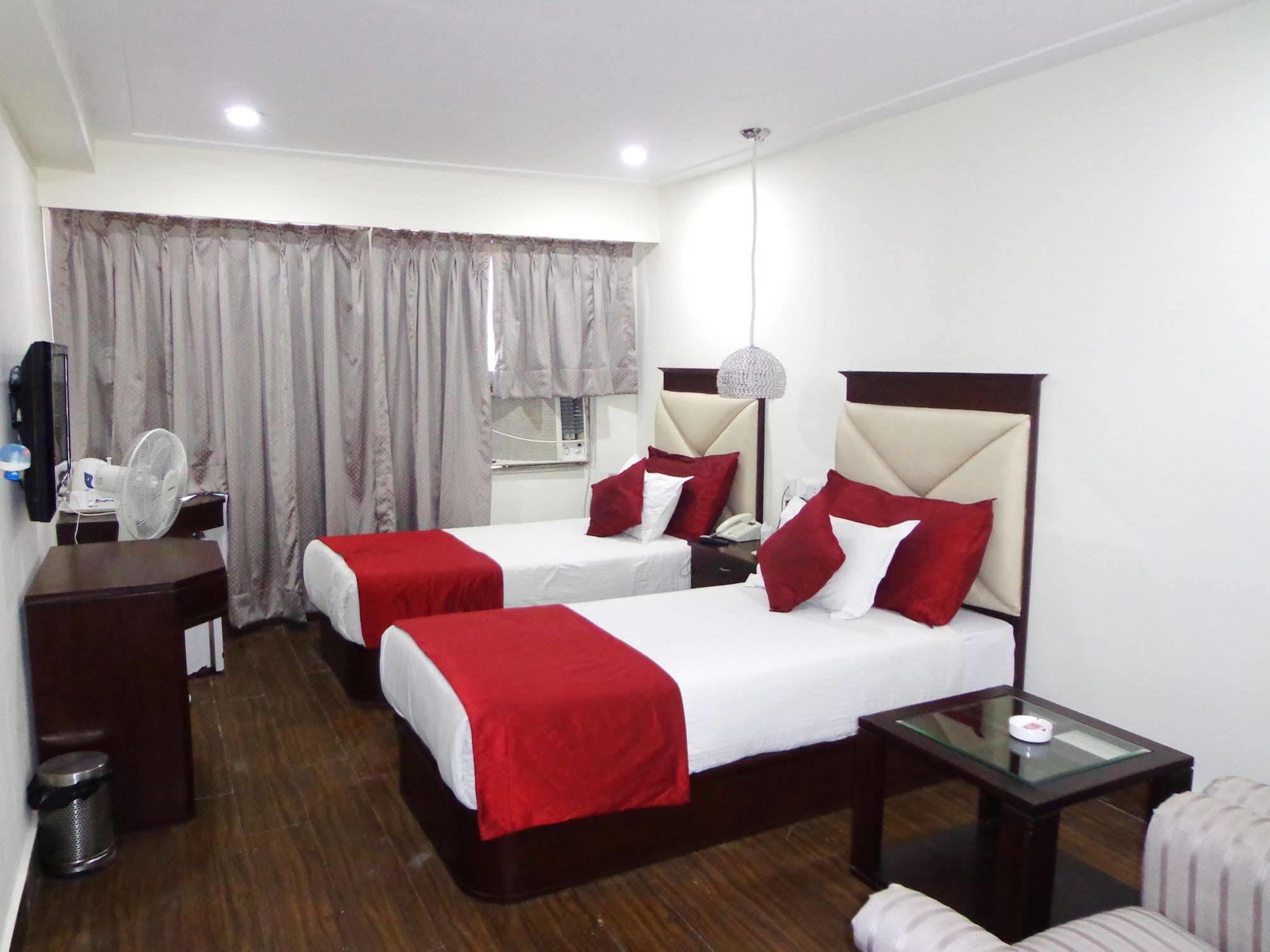 Oyo 11647 Metro Hotel Agra (Uttar Pradesh)