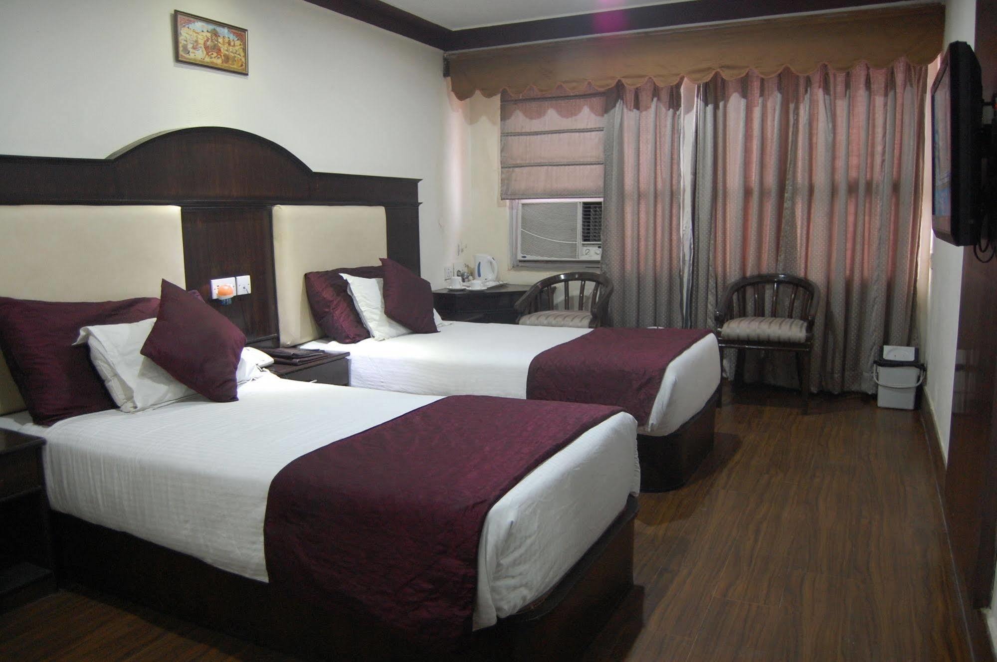 Hotel Oyo 11647 Metro 2*