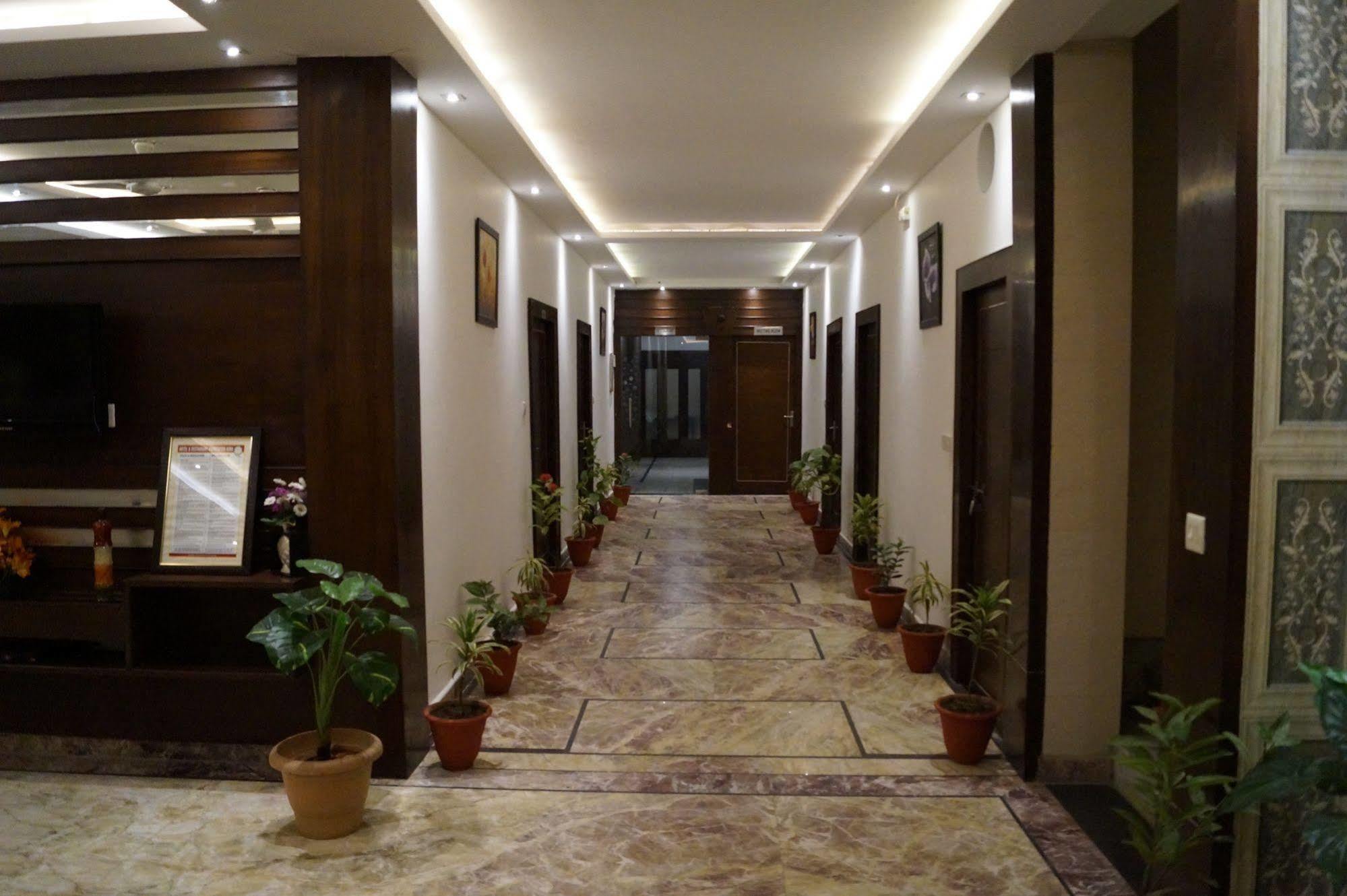 Optimum Tara Palace @ Taj Hotel Agra (Uttar Pradesh)