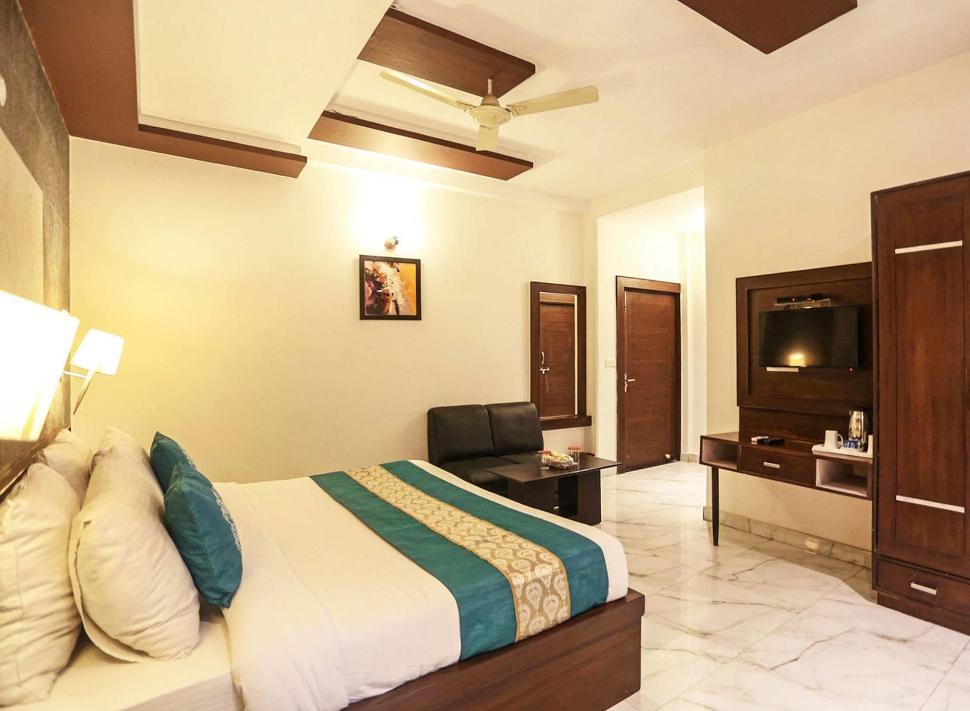 Optimum Tara Palace @ Taj 3* Agra (Uttar Pradesh)
