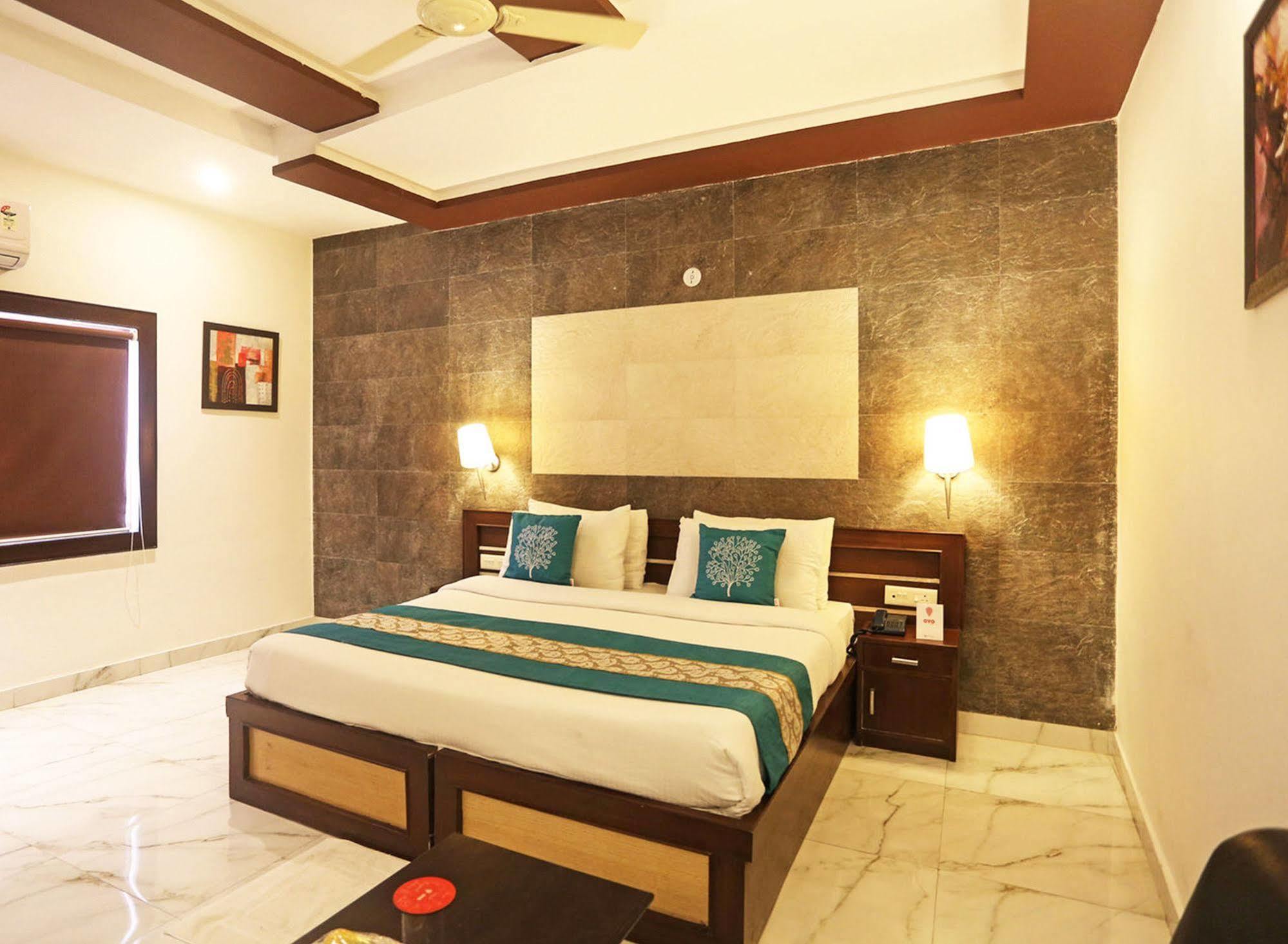 Optimum Tara Palace @ Taj Hotel