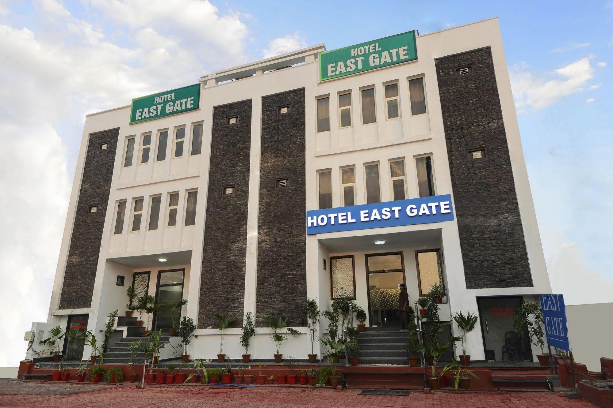 Hotel Dazzling East Gate