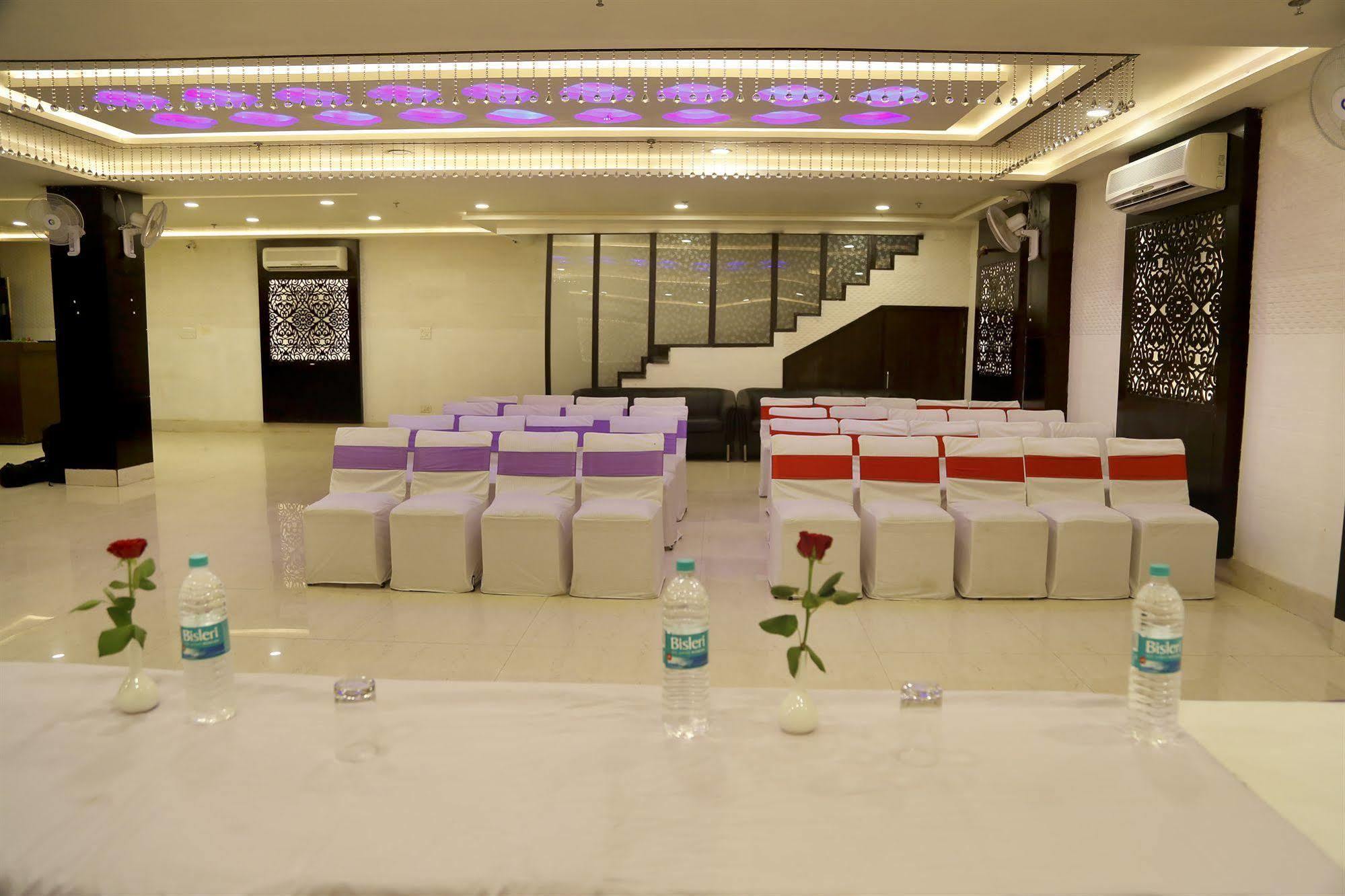 Fabhotel Idea Hotel
