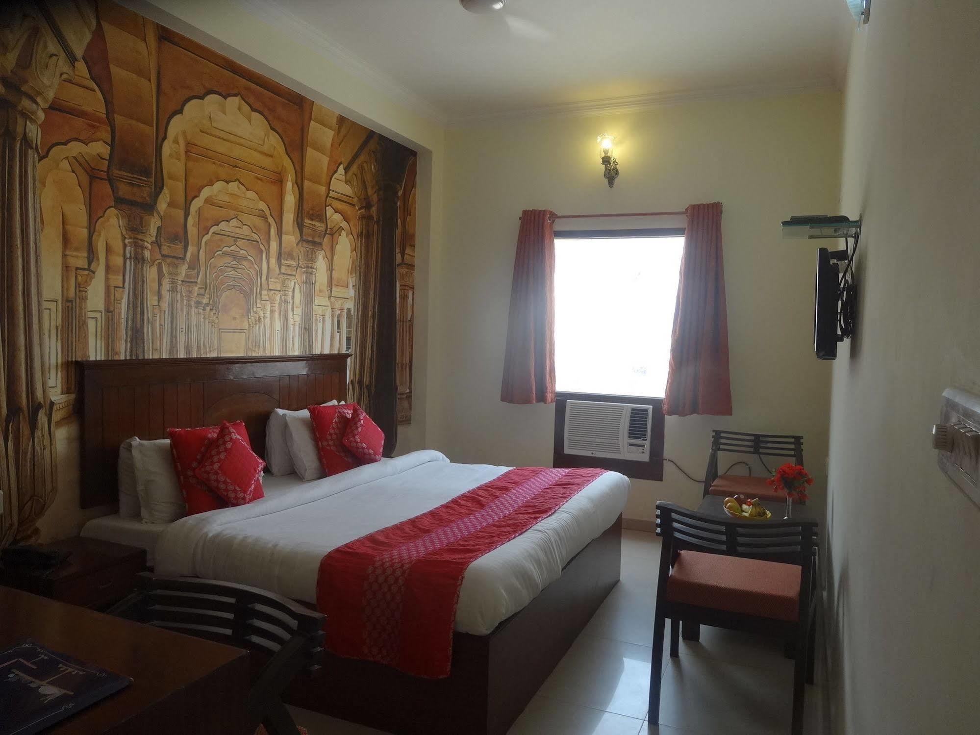 Hotel Taj Heritage, Agra 3*
