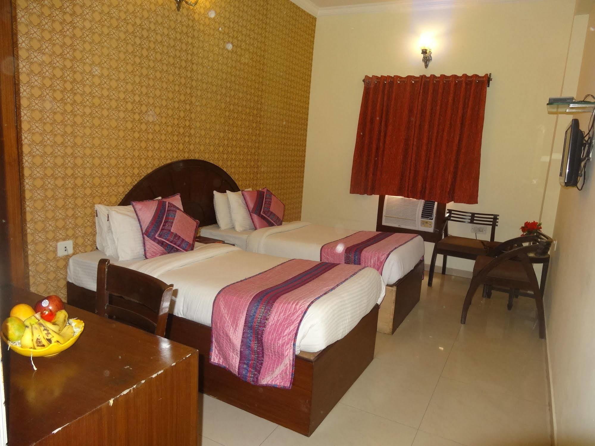 Taj Heritage, Agra Hotel