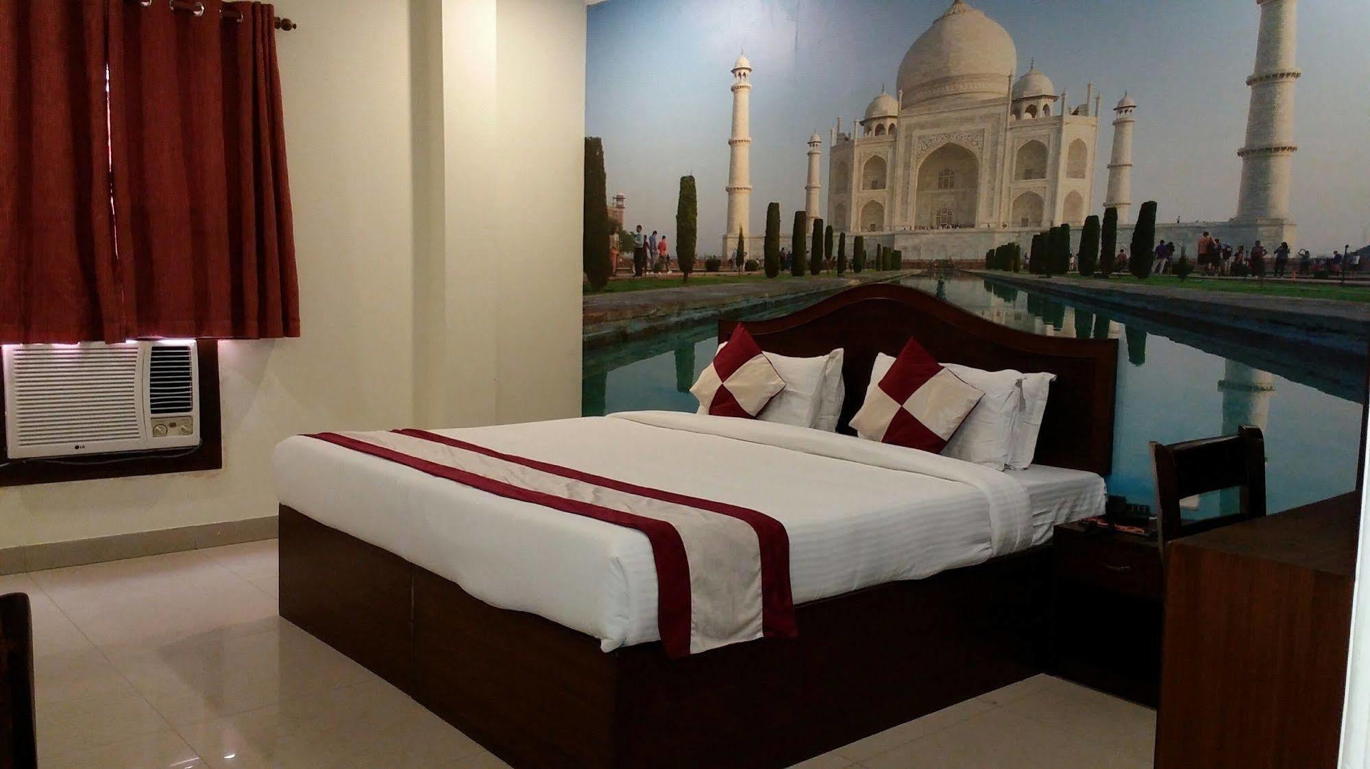 Hotel Taj Heritage, Agra 3*