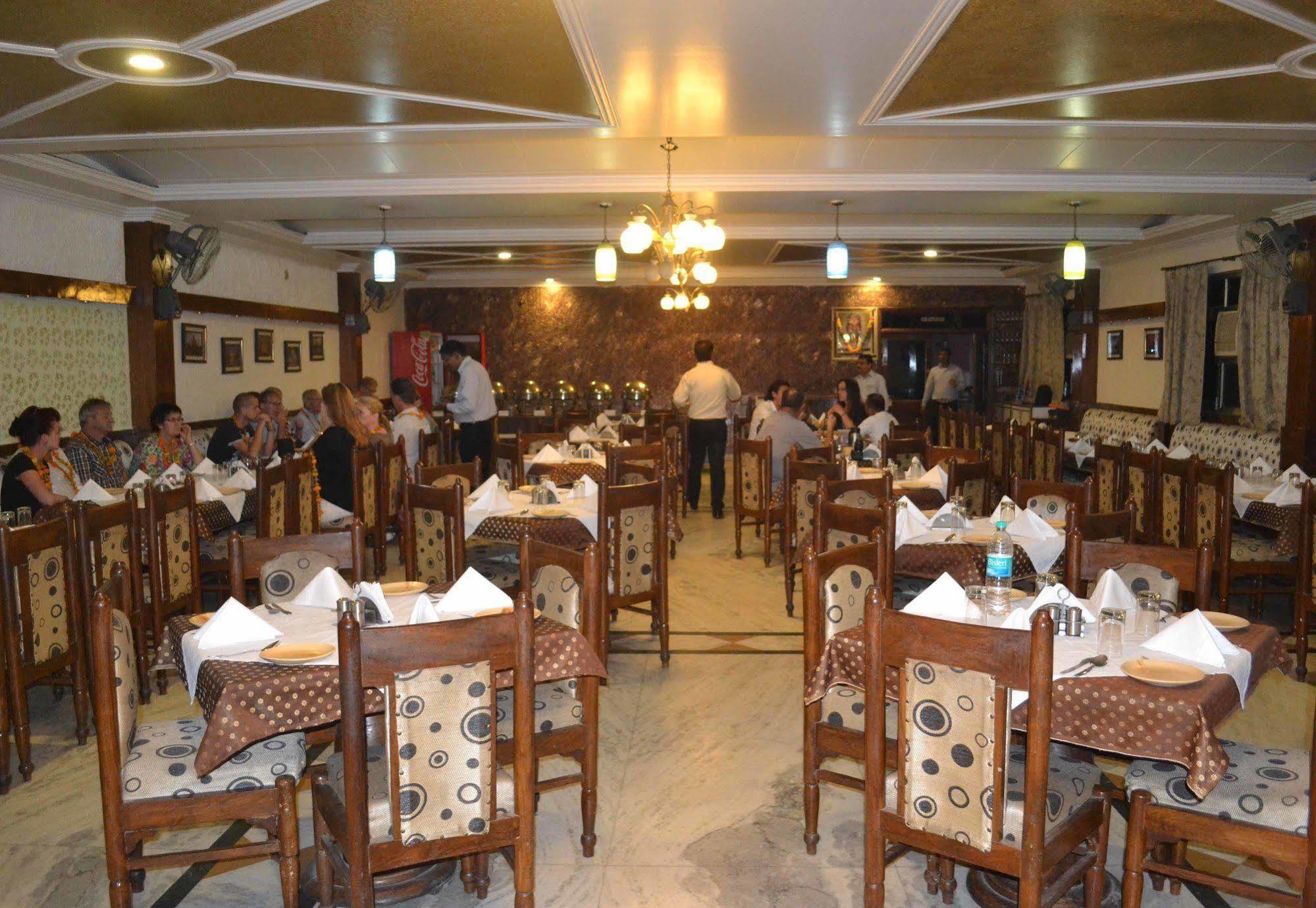 Hotel Priya