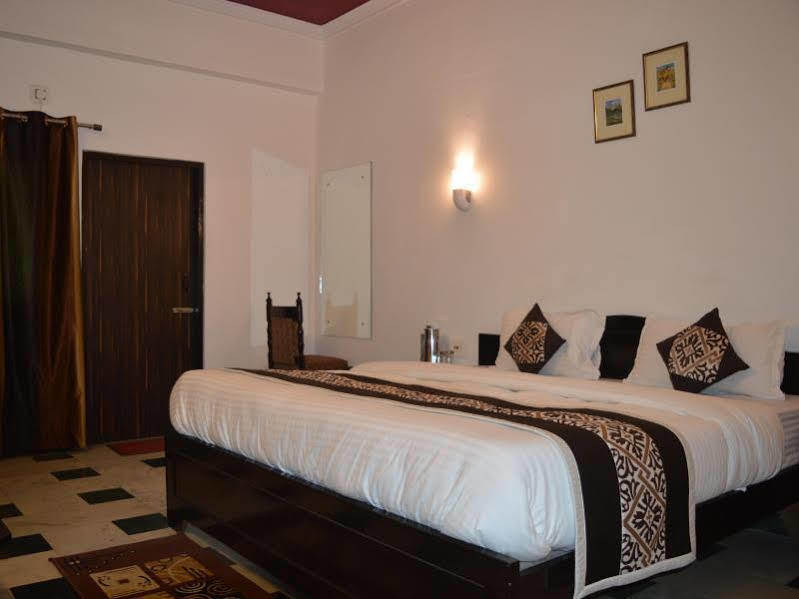 Priya 3* Agra (Uttar Pradesh)