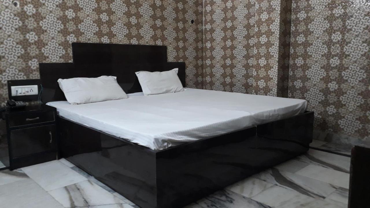 Fabhotel Sarwan Hotel