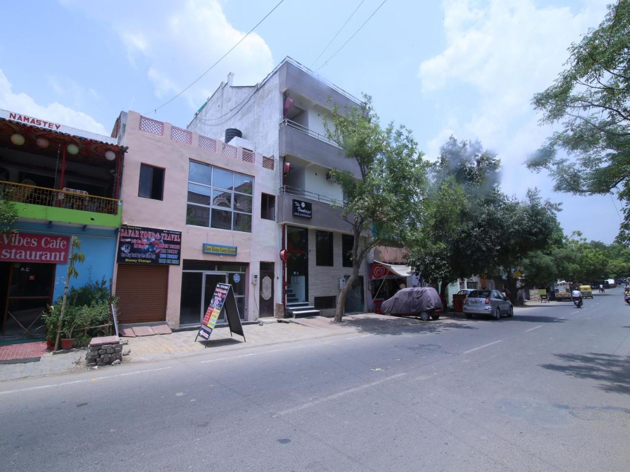 Oyo 16372 The Vantage Hotel 3*
