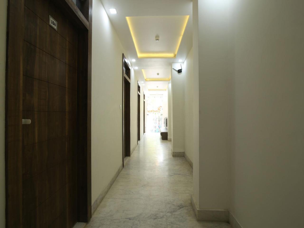 Oyo 16372 The Vantage Hotel