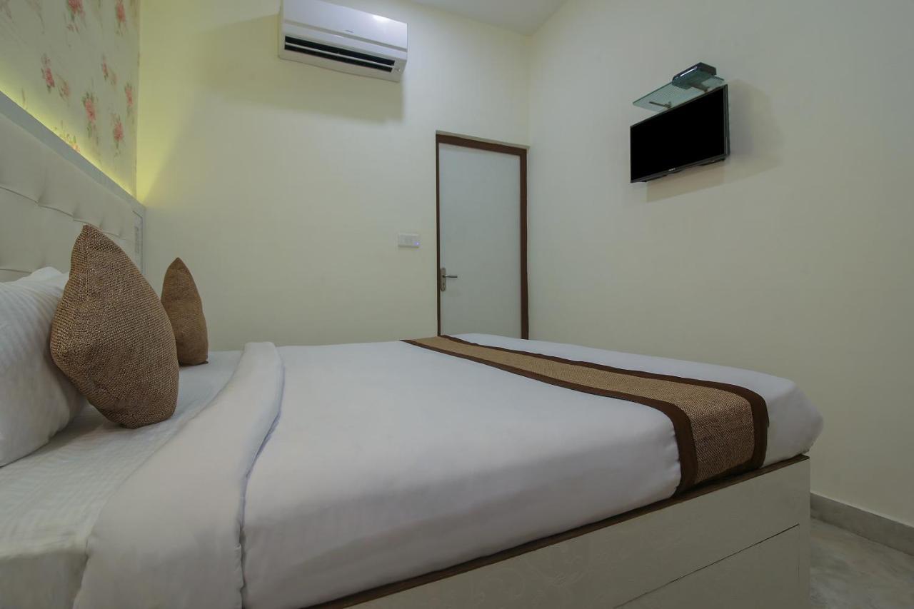 Oyo 16372 The Vantage Hotel 3*
