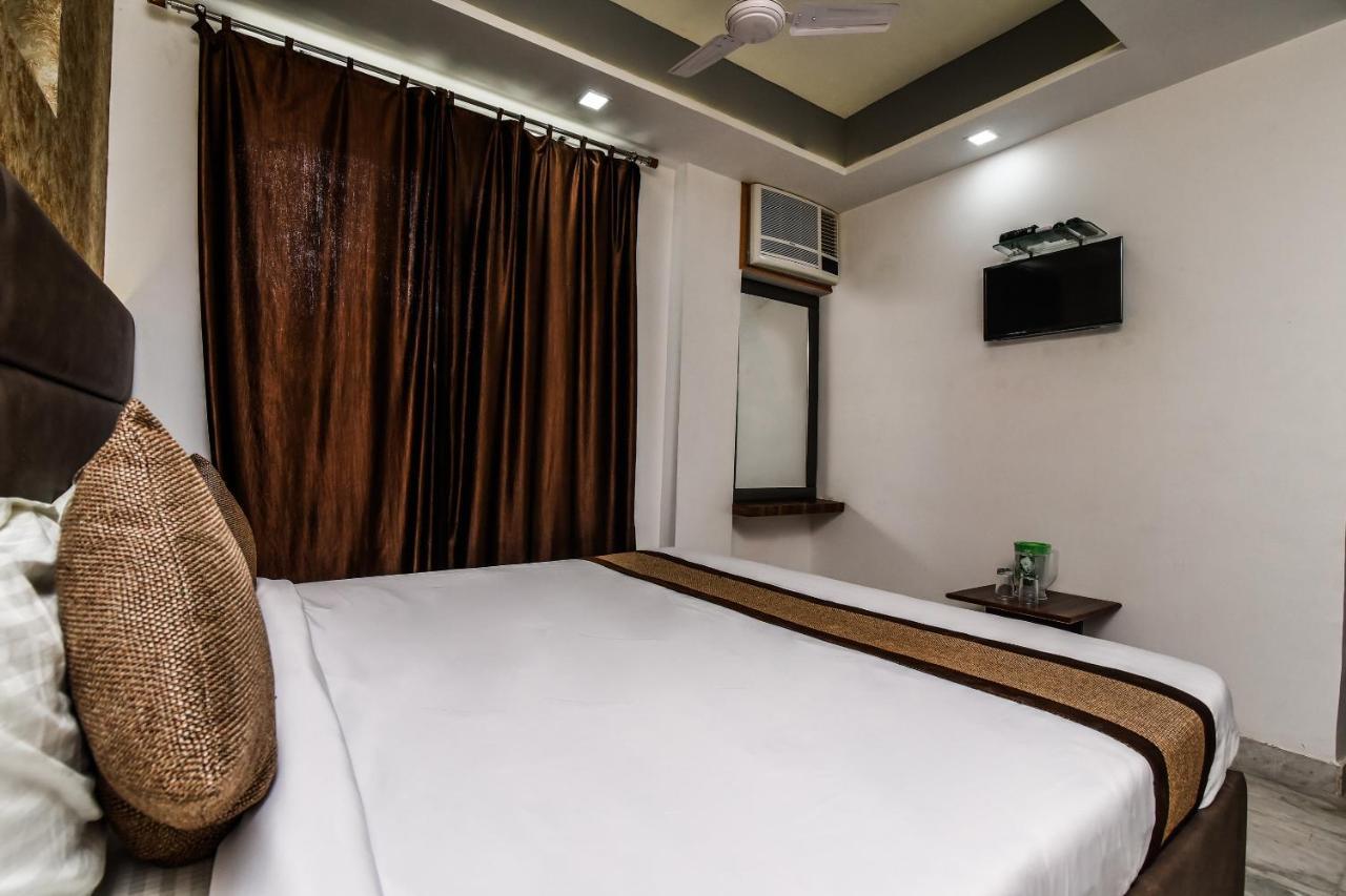 Oyo 16372 The Vantage Hotel Agra (Uttar Pradesh)