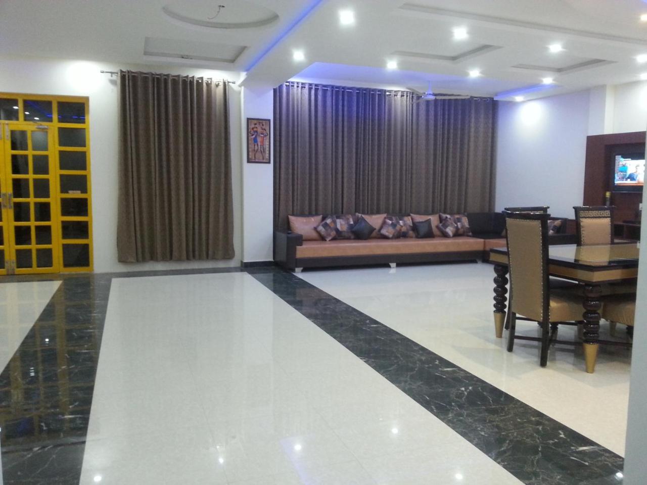 Bed & Breakfast Taj Village - Taj Mahal Distance Only 700 Meter