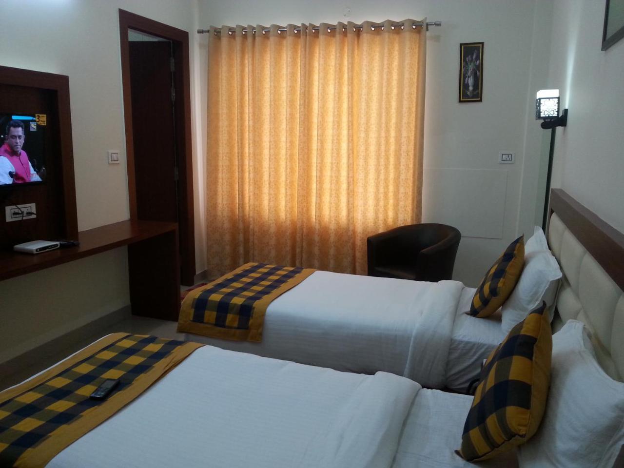 Bed & Breakfast Taj Village - Taj Mahal Distance Only 700 Meter