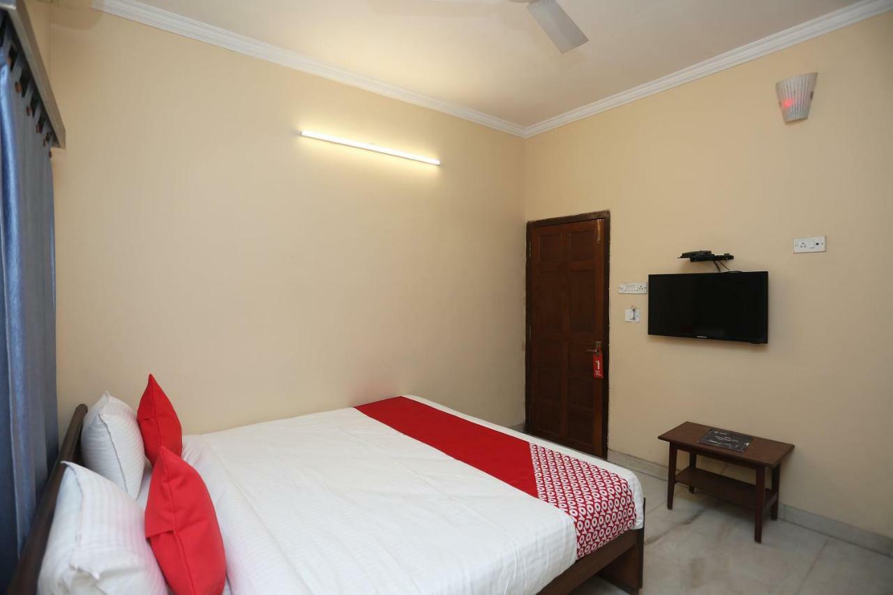 Oyo 29411 Vanshika Hotel