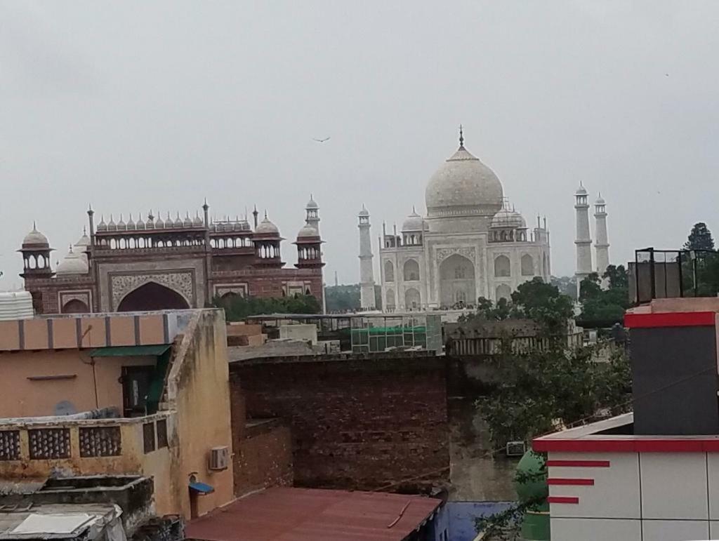 Sai Palace Walking Distance From Taj Mahal--view Of Taj Mahal Hotel