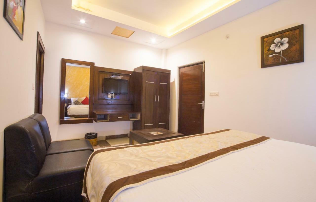 Optimum Tara Palace @ Taj Agra (Uttar Pradesh)