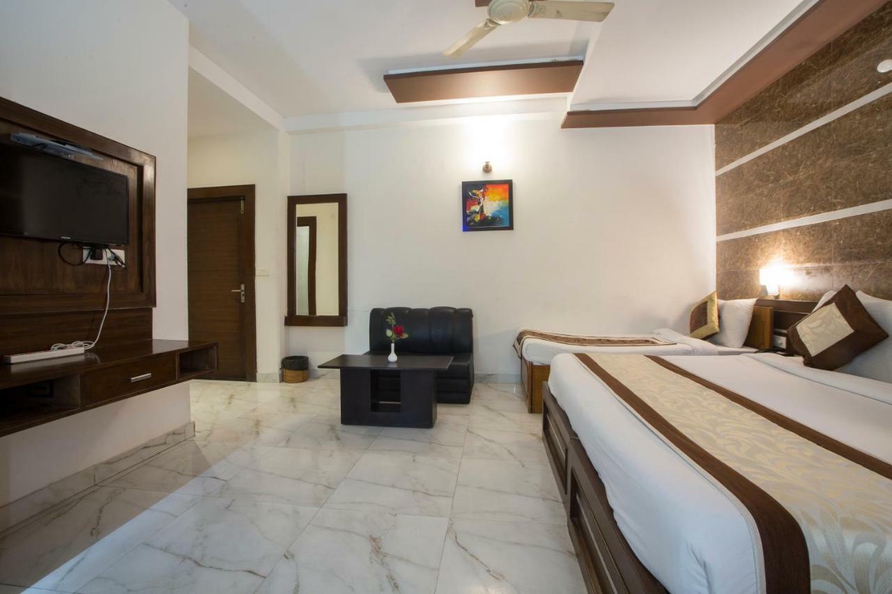 Optimum Tara Palace @ Taj