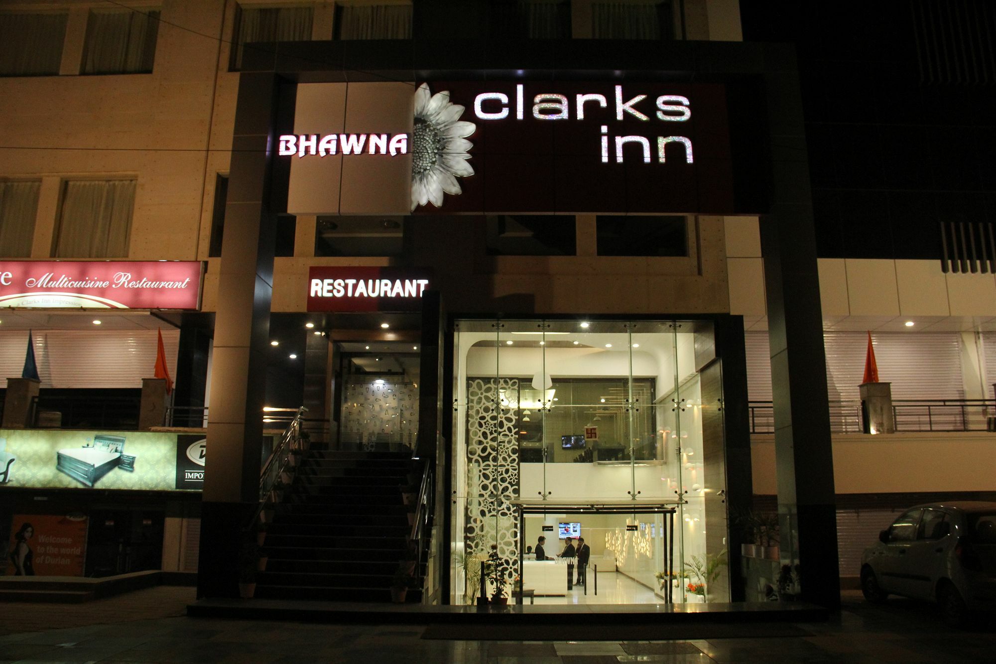 Bhawna Clarks Hotel 3*