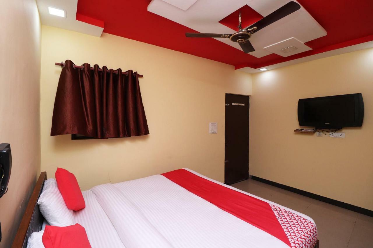 Hotel Oyo 37887 Sikandra Palace & Restaurant 3*
